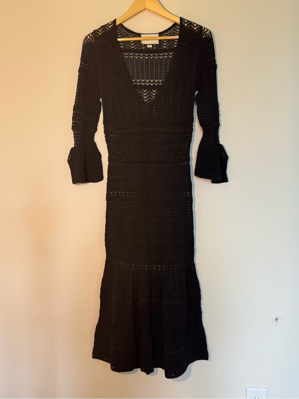 🖤 Alexis Darcie Black Crochet Mermaid Maxi Dress
Size Small - Picture 5 of 14
